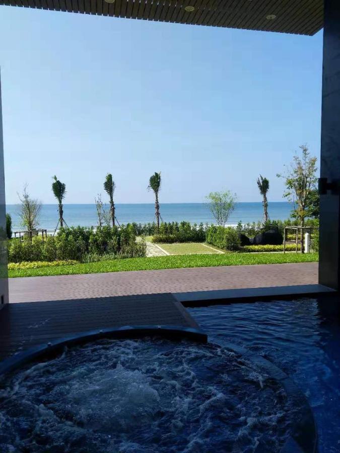 Beachfront Executive Studio Mae Phim Rayong Extérieur photo