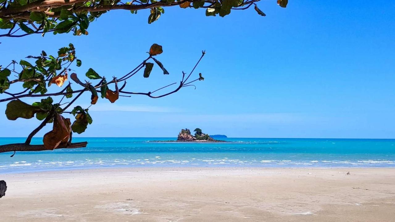 Beachfront Executive Studio Mae Phim Rayong Extérieur photo